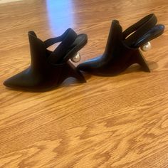 Unique Black Wedge With Floating Pearl Heel. Size 11 ***Fits Like A 10*** Will Come With Shoe Box Brand New Without Tags Fast Shipper!