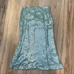 Veronica Beard Womens Skirt Blue Abigail Sequin Midi Seaglass Size 4 New Rough Measurements: Waist: 28” Length: 32” New With Tags 463 Teal Sequin Skirt, Blue Evening Bottoms For Party Season, Blue Bottoms For Evening Party Season, Blue Bottoms For Evening And Party Season, Blue Sequined Skirt For Spring, Blue Long Skirt For Party, Fitted Sequined Pencil Skirt For Summer, Blue Sequined Bottoms For Party Season, Party Lined Skirt In Light Blue