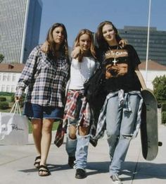 1990s Fashion Grunge, Grunge 1990s, 1990 Style, How To Wear Jeans, Neo Grunge Style, Fashion Guys, Moda Grunge, 90s Grunge Hair