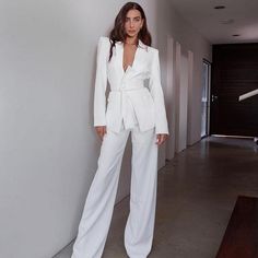 Celebrity Winter Sets Thesis Defense Outfit, Thesis Defense, Denim Style Casual, White Suit, Formal Suits, Type Of Pants, White Tie, White Outfits, White Fashion