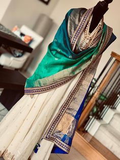 Benarasi Duppata, Patola Suits, Pallu Designs, Pakistani Formal Dresses, Stylish Wedding Dresses, Indian Saree Blouses Designs