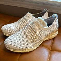 This Is A Brand New Pair Of Kuru Stride In A Women’s 9.5. Never Worn. New In Box. The Color Is A Very Light Cream/Ivory (Froth). Kuru Shoes, Light Cream, Box Color, Athletic Shoes, Women Shoes, Brand New, Cream, Women Shopping, Color