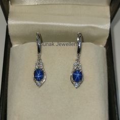 BAND- ROUNAK JEWELLERS MATERIAL- 925 STERLING SILVER GEMSTONE - LAB BLUE STAR SAPPHIRE, CUBIC ZIRCONIA BLUE STAR SAPPHIRE STONE WEIGHT - 2.30 CARAT SAPPHIRE STONE SIZE - 5 X 7 MM CUBIC ZIRCONIA STONE SIZE - 1.30/ 2.50 MM CUBIC ZIRCONIA STONE WEIGHT - 0.25 CARAT STONE SHAPE - OVAL, ROUND GEM COLOUR - BLUE, WHITE PLEASE GIVE YOUR OPENION OR FEEDBACK ABOUT THE PRODUCT. WE ACCEPT BULK ORDER ALSO. https://www.etsy.com/in-en/shop/RounakJewellers?ref=search_shop_redirect Star Sapphire Stone, Dainty Ruby Ring, Star Sapphire Gemstone, Earrings Sapphire, Blue Star Sapphire, Sapphire Band, Ruby Engagement Ring, Earring Gift, Star Sapphire