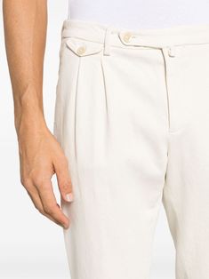 white stretch-cotton denim pleat detailing tapered leg mid-rise belt loops off-centre front button fastening two side inset pockets front flap pocket two rear flap pockets Size Info IT Color Detail Beige Made In Italy Material Cotton 97% Elastane 3% Season One Fall-Winter Season Two Fall-Winter Product trousers Brand Briglia Size And Fit This piece fits true to size. We recommend you get your regular sizeModel is 1,84m / 6ft 1in wearing size 48 (IT) Casual Bottoms With Concealed Placket For Business Casual, Tailored Casual Bottoms With Concealed Placket, Relaxed Fit Tapered Bottoms With Belt Loops, White Tapered Cotton Bottoms, Classic Tapered Pants With Belt Loops, Casual White Tapered Bottoms, Tapered Bottoms With Welt Pockets, Casual Straight Leg Bottoms With Pressed Crease, Spring Tapered Leg Bottoms With Flap Pockets