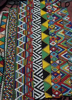 Zulu beadwork from South Africa.  BelAfrique your personal travel planner - www.BelAfrique.com Zulu Beads, African Pattern Design, Бисер Twin, South African Art, Afrique Art, Colors And Patterns, Africa Art