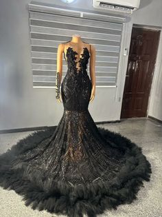 Lace Reception Dress, Trending Prom Dresses, Reception Dress Lace, Reception Dress Long, Prom Dress African, Black Mermaid Prom Dress, Prom Dress Pattern, Black Lace Prom Dress, Wedding Dress Black