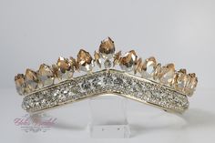 FAST SHIPPING Beautiful sparkling gold tiara with Honey Stones Approx. 1.75" tall at its tallest point Perfect for any occasion. It has a loop at the end of each side to attach it in your hair with bobby pins for added security. Ready to ship in 1-2 business days Crown Sweet 16, Tiara Gold, Crown Crystal, Gold Tiara, Crystal Crown, Wedding Crown, Gold Crown, Wedding Hair Accessories, Gold Gold