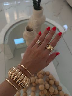 DETAILS: Elevate your style with our Chunky X Ring! Made from premium 18k gold, this luxurious ring features a bold X design that exudes confidence and sexiness. It's adjustable to fit ring sizes 7 to 8, making it a must-have for any fashion-forward individual. Upgrade your accessory game and make a statement with our Chunky X Ring! Gold Ring Sets Aesthetic, Chunky Gold Jewelry Outfit, Chunky Gold Jewelry Aesthetic, Chunky Jewelry Outfit, Gold Chunky Jewelry, Jewelry Trends 2024, Chunky Gold Rings, Bold Gold Jewelry, Chunky Accessories