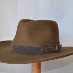 This Hat Features A Beautiful Wool Felt Body That Is Packable, Crushable, And Water Repellent. Upgraded Distressed Leather Hatband! Approx. 4" Teardrop Crown 3 1/4" Curled Brim Made Of: 100% Wool Felt Made In The Usa Water Repellent Packable And Crushable Stetson Metal Side Pin Dri-Lex Absorbent Sweatband Unlined Leathercraft Ideas, Aussie Hat, Stetson Cowboy Hats, Stetson Fedora, Leather Cowboy Hats, Straw Fedora Hat, Straw Cowboy Hat, Rancher Hat, Western Cowboy Hats