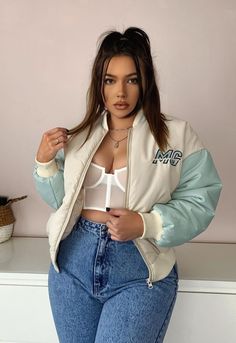 Straight Leg Denim, Cute Fashion, Spring Summer Fashion, Chic Outfits, Cool Girl, Plus Size Outfits, Rain Jacket, Fall Outfits, Fashion Looks