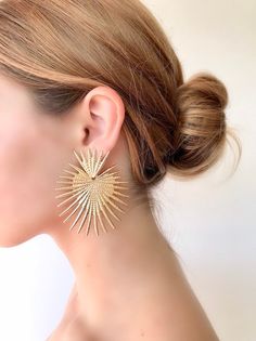 Edgy Bridal, Gold Star Earrings, Gold Sunburst, Large Statement Earrings, Celestial Earrings, Metal Star, Bold Earrings, Metal Stars, Earrings Geometric