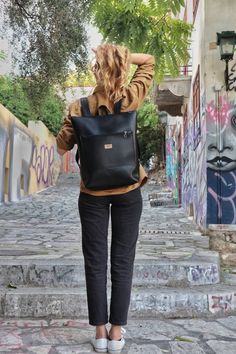 🏝We are on summer holidays. All orders will be shipped after 11.08.2022, keeping priority according to order date. Please contact us for any questions. Thank you for your understanding. --------------- Lasal zipper backpack has a minimal, stylish and practical design. FEATURES ✔️Made of premium vegan leather ✔️Thick and water resistant material, comfortable to wear ✔️Fully lined with cotton ✔️Three interior pockets for essentials (one zippered & two slip) ✔️One exterior pockets ✔️Zip Top closur Backpacking Essentials, Structured Handbags, Work Backpack, Leather Laptop Backpack, Minimalist Backpack, Backpack Laptop, Minimalist Bag, Unisex Backpack, Laptop Rucksack