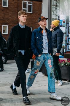 Autumn Fashion Uk, Streetwear Fashion Men Street Look, London Street Style Men, Uk Street Style, Steel Homes, Streetwear Fashion Men, Fashion Show Backstage, 2020 Street Style, Denim Street Style