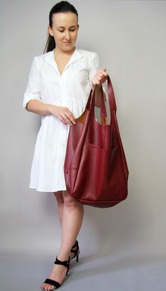 "Oversized bag - large leather tote bag More colors: Cognac: https://www.etsy.com/listing/625890963/large-leather-tote-bag-slouchy-tote?ref=shop_home_active_1 Black: https://www.etsy.com/listing/610241985/black-shoulder-bag-weekender-oversized?ref=shop_home_active_11 Green: https://www.etsy.com/listing/613035173/large-shoulder-bag-large-hobo-bag?ref=shop_home_active_48 Light grey: https://www.etsy.com/listing/608115939/large-leather-tote-bag-light-grey?ref=shop_home_active_47 Brown: https://www. Slouchy Tote Bag, Slouchy Tote, Large Hobo Bag, Large Leather Tote Bag, Soft Leather Bag, Stylish Tote Bag, Oversized Tote Bag, Oversized Bag, Handbag For Women