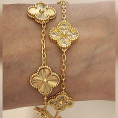 2 Gold Clover Bracelets. Gold Clover And Sparkling Clover. Hypoallergenic. 18kt Gold Plated. Pairs Beautifully Together. Wear Alone Or Together As A Stack. Gold Wrist Jewelry, Jewelry Moodboard, Clover Bracelets, Clover Jewelry, Wrist Jewelry, Bracelets Gold, Gold Bracelets, Jewelry Lookbook, Crown Jewels