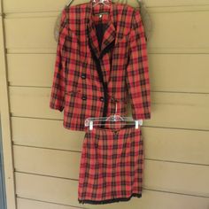 Very Good Shape Except For Missing Button For The Front And For The Sleeve The Rest Of The Jacket And Skirt Is Flawless Rare Jan Barboglio Jacket & Skirt Sz 4 Tartan Plaid Cotton Vintage Jacket: Pit To Pit 18 Shoulder To Cuff 21 3/4 Shoulder To Shoulder 16 Top To Bottom 28.5 Skirt: Waist 27 Thighs 17 Waist To Bottom With Fringe 19 Fall Tailoring Skirt Suit With Buttons, Fall Skirt Suit With Buttons, Buttoned Skirt Suit For Tailoring In Fall, Tailored Fall Skirt Suit With Buttons, Jan Barboglio, Vintage Color, Tartan Plaid, Vintage Jacket, Vintage Colors