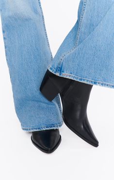 Matisse Caty Bootie ~ Black Leather – Show Me Your Mumu Black Booties Outfit, Booties Outfit, Bridal Party Dresses, Mobile Shop, Cute Boots, Boot Types, Shoe Show, Show Me Your Mumu, Pullover Jacket