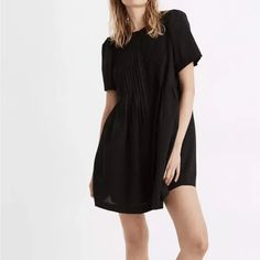 Madewell Size M Lace-Trim Pintuck Button-Front Mini Dress Nb345. 20” Under Arm To Under Arm This Easy Mini Dress Has A Simple, Off-The-Body Shape But A Fancy Feel, With Intricate Detailing Around The Neck And Yoke, Including Pintucks, Cutaway Lace And Covered Buttons. Our Favorite Feature Though? Side Pockets. Easy Fit. Falls 36" From High Point Of Shoulder (Based On Size M). Cotton. Do Well: We Partner With The Better Cotton Initiative To Improve Cotton Farming Globally. Lined. Pockets. Machine Green Gingham Dress, Black Dress With Pockets, Cute Black Dress, Lace Overlay Dress, Rust Dress, Mini Slip Dress, Madewell Dresses, Paisley Dress, Flutter Sleeve Dress