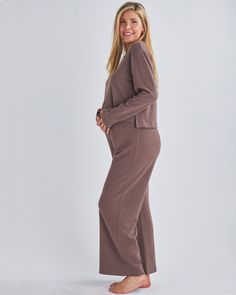 2-Piece Rest & Relax Maternity Loungewear Set Pregnant Lounge Outfits, Cozy Maternity Outfits, Maternity Clothes Winter, Winter Lounge Wear, Maternity Work Dresses, Maternity Loungewear, Maternity Winter, Nursing Loungewear, 2 Piece Lounge Set