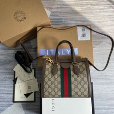 Size: Standard Size It comes with Dust box, Care manual, Tag, and Paper bag. Zipper Tote Bag, Zippered Tote, Luxury Accessories, Cute Bag, New Handbags, Travel Luggage, Crossbody Shoulder Bag, Louis Vuitton Damier, Gucci Bag