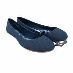 0420 Time And True Causal Blue Flats Size 7 Material: Fabric Upper We Typically Ship Same Or Next Business Day. Comfortable Blue Slip-on Flats, Casual Closed Toe Ballet Flats For Summer, Casual Blue Slip-on Ballet Flats, Comfortable Blue Flats With Round Toe, Blue Round Toe Flats For Summer, Comfortable Blue Flats, Blue Synthetic Flats With Round Toe, Blue Closed Toe Flats For Spring, Casual Synthetic Ballet Flats For Summer