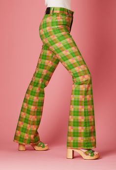 Retro Straight Leg Pants For Fall, Retro Straight Leg Bottoms For Fall, Retro Straight Leg Fall Bottoms, Retro Cotton Bottoms For Fall, Fall Retro High-waisted Pants, Retro Cotton Pants For Fall, Retro High-waisted Pants For Fall, Fitted Green Wide-leg Jeans, Chic Fitted Cotton Bottoms