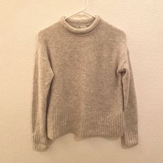 New With Tags Madewell Grey Crew Sweater - Women’s Size Xxs 40% Acrylic, 30% Polyamide, 24% Wool, 4% Alpaca, 2% Elastane Never Worn. No Imperfections. Stored In A Home Free Of Any Pets Or Smoke. Will Be Shipped Out The Same Day Of Purchase! Dark Green Sweater, Tie Front Sweater, Oversized Pullover Sweaters, Neutral Sweaters, Marled Sweater, Navy Blue Linen, Madewell Sweater, Waffle Knit Sweater, Light Knit