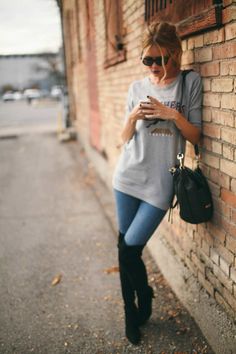 oversize grey sweater + denim + over-the-knee boots...pinned by ♥ wootandhammy.com, thoughtful jewelry. Amber Fillerup Clark, Amber Fillerup, Barefoot Blonde, Winter Mode, Fashion Mode, Mode Inspiration, Street Styles