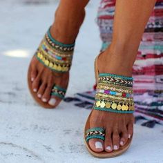 Boho Embellished Flat Sandals Style Hippie Chic, Sequin Flats, Bohemian Sandals, Boho Mode, Orthopedic Sandals, Summer Sandals Flat, Denim Sandals, Toe Ring Sandals, Embellished Flats