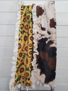 Baby Ruffle blanket - Cow Minky and Sunflower Minky - DBC Baby Bedding Co Sunflower Nursery Theme, Western Blanket, Sunflower Nursery, Western Blankets, Ruffle Blanket, Baby Clothes Country, Western Babies, Mini Crib, Minky Baby