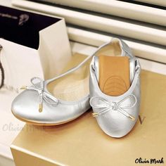 Olivia Mark - Round-Toed Slippers with Plush Inner Liner Pork Skin, Foldable Ballet Flats, Pregnancy Shoes, Kitten Heel Shoes, Shoe Sole, Party Heels, Leather Slip On Shoes, Snow Boots Women, Leather Slippers