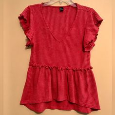 Like New, Never Worn. Shein Red Waffle Knit V-Neck Butterfly Sleeve Knit Top With Peplum Bottom. Pet Free/Smoke Free Home Offers Welcome Top With Peplum, Tops Shein, Butterfly Sleeve, Butterfly Sleeves, Shein Tops, Waffle Knit, Knit Top, High Tops, Cute Outfits