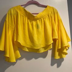 Forever 21 Yellow Woven Top Can Be Off Shoulder As Well Flowey Sleeves, Brand New With Tags Forever 21 Fitted Summer Tops, Forever 21 Blouse For Vacation, Fitted Blouse From Forever 21 For Vacation, Trendy Cropped Top For Brunch, Forever 21 Long Sleeve Summer Crop Top, Forever 21 Long Sleeve Crop Top For Summer, Forever 21 Short Sleeve Tops For Vacation, Forever 21 Crop Top For Vacation, Forever 21 Stretch Crop Top For Spring