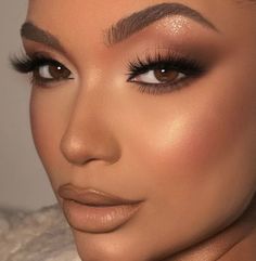 Black Elegant Makeup, Glam Make Up Looks For Brown Eyes, Bronze Makeup Look Wedding, Brown Eye Glam Makeup, Formal Makeup Looks Brown Eyes, Bronze Makeup Wedding, Wedding Makeup For Brown Skin, Evening Makeup For Brown Eyes, Glam Makeup Looks For Brown Eyes