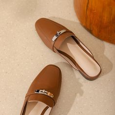 Chic Flat Slip-ons For Office, Brown Pointed Toe Slip-ons For Office, Spring Business Casual Flat Slip-ons, Trendy Brown Slip-on Flats, Elegant Brown Slip-on Slippers, Chic Brown Closed Toe Slip-ons, Summer Workwear Flat Slip-ons, Chic Brown Flat Heel Slip-ons, Trendy Formal Flat Slip-ons