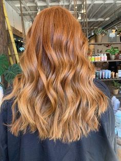 Blonde Vs Red Hair, Natural Looking Red Hair, Red Hair Beach, Natural Redhead Balayage, Red Gold Hair, Redhead Balayage, Fiery Personality, Hair Beach Waves, Hair Flowing