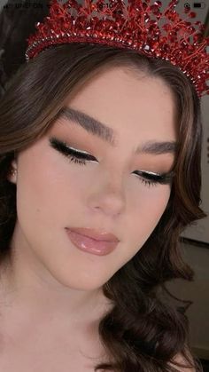 Red Quince Makeup Looks Full Face, Quinceanera Red Makeup, Simple Quince Makeup, Quinceanera Makeup Natural, Natural Quince Makeup Looks, Quince Makeup Ideas Natural