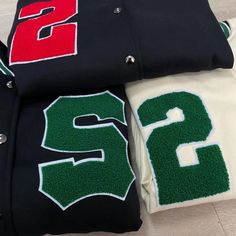 Product information:Sleeve type: conventional sleeveClothing placket: single-breastedPopular elements: embroidery, printing, boyfriend styleMain fabric composition: cottonEdition type: LooseColor: black and green, black and red, apricotSize: S, M, L, XLSize Information: