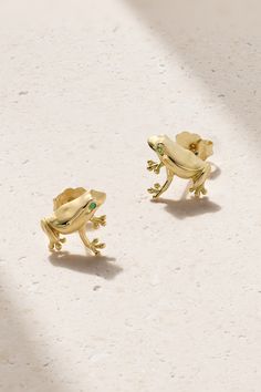 Brent Neale's earrings are part of the brand's 'Alice's Picnic' collection, which is filled with the flora, fauna and foods of Lewis Carroll’s  Alice's Adventures in Wonderland . Handmade from 18-karat gold, they're shaped to depict tiny frogs with glowing emerald eyes. Tiny Frogs, Gold Emerald Earrings, Brent Neale, Frog Earrings, Alice's Adventures In Wonderland, Emerald Eyes, Flora Fauna, Lewis Carroll, Adventures In Wonderland