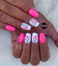 Heart Flower Nail Designs, Oxblood Nails With Accent, Colorful Vacation Nails Acrylic, Neon Nail Ideas Summer Pink, Fucsia Nails Design, Nail Art On Pink Nails, Fun Spring Nail Art, Fun Gel Nails For Summer, Nail Art Fucsia