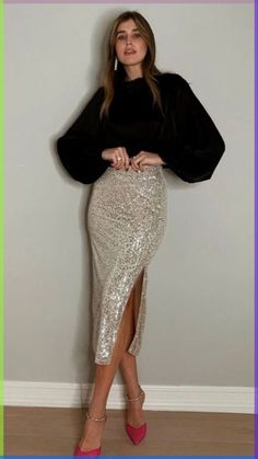 Meredith on Instagram: \ Elegantes Party Outfit, Silver Sequin Skirt, Cocktail Party Outfit, Chique Outfit, Christmas Party Outfit, Cocktail Outfit, Nye Outfits