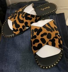 Leopard print slides Trendy Brown Flat Slides, Trendy Brown Slip-on Slides, Leopard Slides, Womens Slippers, Leopard Print, Slides, Slippers, Ships, Women Shoes