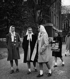 Nina Leen, Bobby Socks, Vintage School, Youth Culture, Teenage Girls, Popular Culture, Vintage Photographs, School Fashion, Vintage Photography