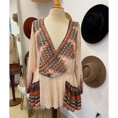 Free People Tunic Blouse - Size S - Nwt So Silky And Very Flattering On Body! Versatile And Can Be Worn Out To Dinner Or Over A Bikini On Vacation! Long Sleeve Patterned Tops For Vacation, Fall Boho Print V-neck Tops, Printed Beige V-neck Top, Patterned Flowy V-neck Blouse, Boho Print V-neck Top For Day Out, V-neck Boho Print Blouse For Day Out, Beige Printed Long Sleeve Top, Flowy V-neck Top With Boho Print, Flowy Boho Print V-neck Blouse