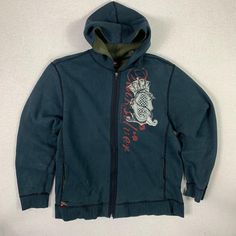 Vintage Black Quicksilver Zip Up Hoodie Sweater - XL - Y2K Good condition, some marks on the back, shoulder, and back of right sleeve. No major wear or flaws. Crazy stitching and print with sewn in patch. 80% cotton 20% polyester. Made in China. Measurements     Length(shoulder-hem): 28 Chest(armpit-armpit): 23 Hem: 24 Neck: 10 Sleeves: 26 Shoulders: 21 All measurements taken laid flat. All items are second hand so there may be minor imperfections. Any major/noticeable flaws will be noted and pi Mens Hoodies, Hoodie Pullover, Back Shoulder, Zip Up Hoodie, Vintage Sweatshirt, Hoodie Sweater, Vintage Tops, Sweater Hoodie, Vintage Men