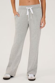 Designed for you next luxury spa experience or just lounging at home. The effortless fit and pure comfort these relaxed fit sweatpants are made from our super soft, ultra-luxe fleece. Pair it with the matching Warm Up Crop Sweatshirt. BEST FOR: Chilling out after running, yoga, CrossFit, barre, Pilates, cycling and spin class. Model is 5’10" and wears a size small. Sporty Relaxed Fit Sweats For Relaxation, Sporty Cotton Sweatpants For Relaxation, Comfy Sweatpants With Ribbed Waistband For Relaxation, Comfy Joggers With Ribbed Waistband For Relaxation, Comfortable Joggers With Ribbed Waistband For Relaxation, Cotton Athleisure Sweatpants For Relaxation, Comfortable Super Soft Pants, Comfy Wide Leg Sweatpants For Relaxation, Athleisure Activewear With Pockets For Lounging