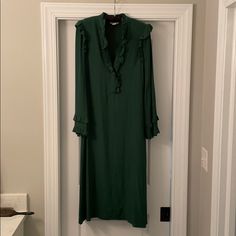 Nwot H&M Dress Size M. Beautiful Green Color. Perfect For Spring! H&m V-neck Midi Dress For Fall, Elegant H&m Long Sleeve Midi Dress, Elegant Long Sleeve Midi Dress By H&m, Chic H&m Long Sleeve Midi Dress, Chic H&m Midi Dress With Long Sleeves, Chic Long Sleeve H&m Midi Dress, Chic Long Sleeve Midi Dress By H&m, Elegant H&m Maxi Dress For Date Night, H&m Long Sleeve Midi Dress For Fall