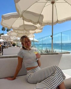 Fashion • Instagram Luxury Lunch, Summer Vacation Style, Summer Vacation Outfits, Instagram Photo Ideas Posts, Birthday Dinner, Birthday Dinners, Vacation Style, Luxury Vacation, Vacation Outfits