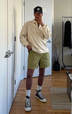 Chuck 70 Outfit, Spiritual Fashion, Guy Fits, Herren Style, Mens Shorts Outfits, Mens Summer Outfits, Mens Casual Outfits Summer, Street Style Outfits Men, Guys Clothing Styles