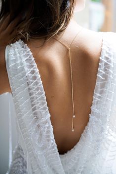 Natural Pearl Back Necklace Bridal Body Jewel Romantic and - Etsy Moodboard Jewelry, Pearl Back Necklace, Bridal Body Jewelry, Wedding Dress Back, Bracelet Or Rose, Backdrops Necklace, Back Necklace, Necklace Bridal, Dress Back